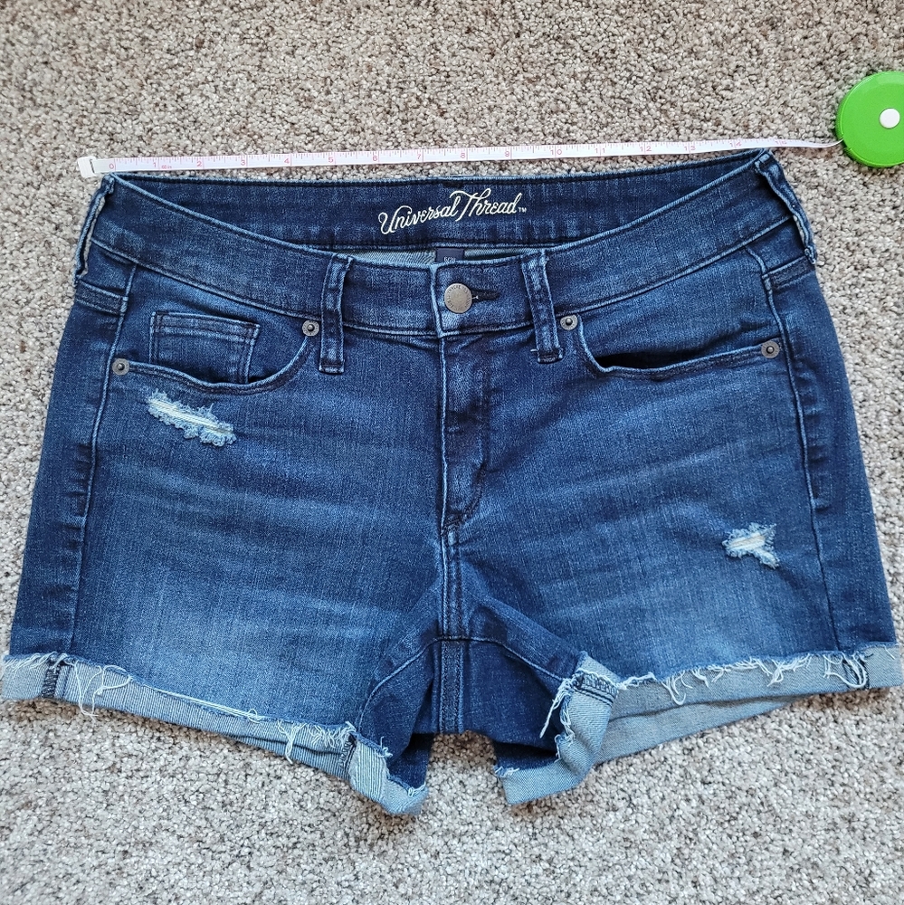 Universal thread womens midrise distessed jean shorts 6/28 target